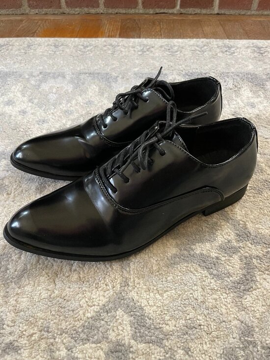  Truffle Collection Men\'s Pointed Black Formal Shoe - Men\'s 6